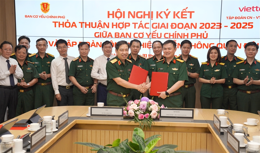 Ký kết thỏa thuận hợp tác giữa Ban Cơ yếu Chính phủ và Tập đoàn Công nghiệp - Viễn thông Quân đội 